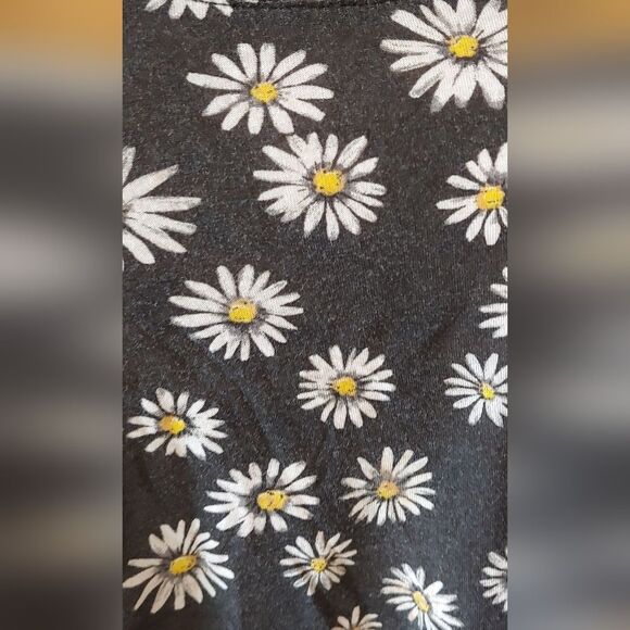 Eyelash Couture Tank Top w Daisy Print Sz M - Picture 4 of 8